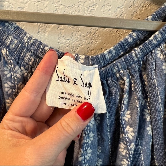 Women’s Sadie & Sage blue embroidered off shoulder cropped blouse size small S - Picture 4 of 6